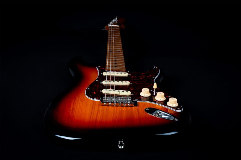 JET JS-300 – JET Guitars